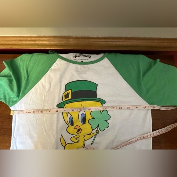 NWT Sz S Looney Tunes Tweety Bird St Patrick's Day Junior's 3/4 Sleeve Raglan - Picture 6 of 8